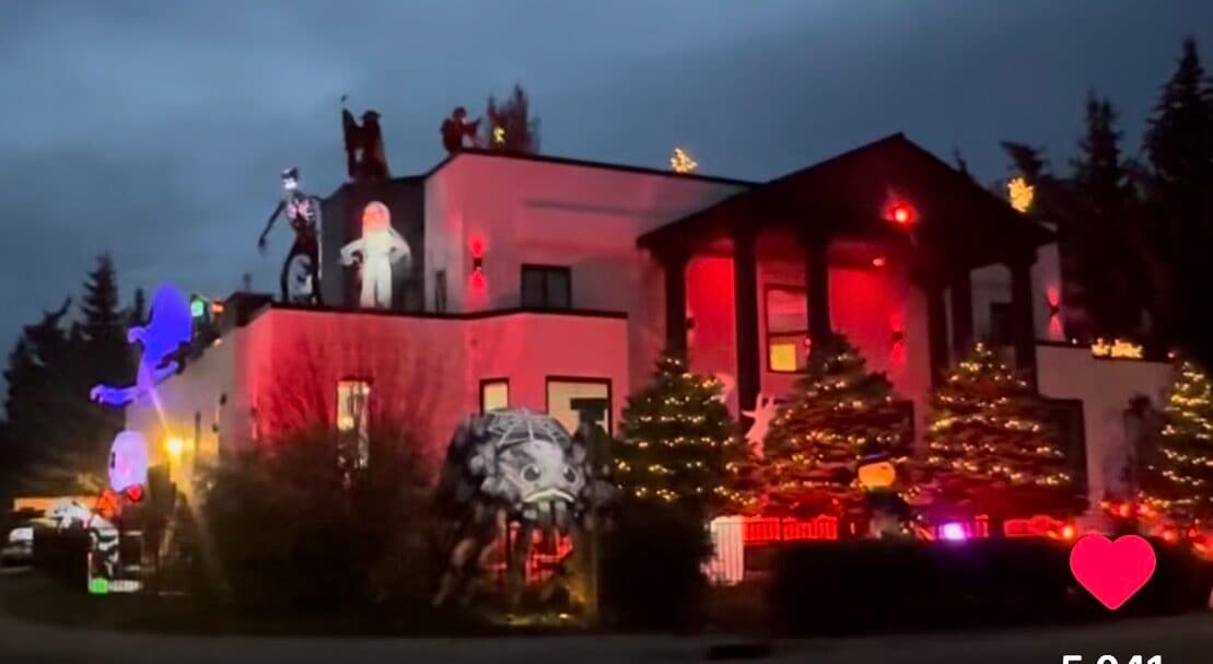 Gargoyle House Halloween display, Calgary